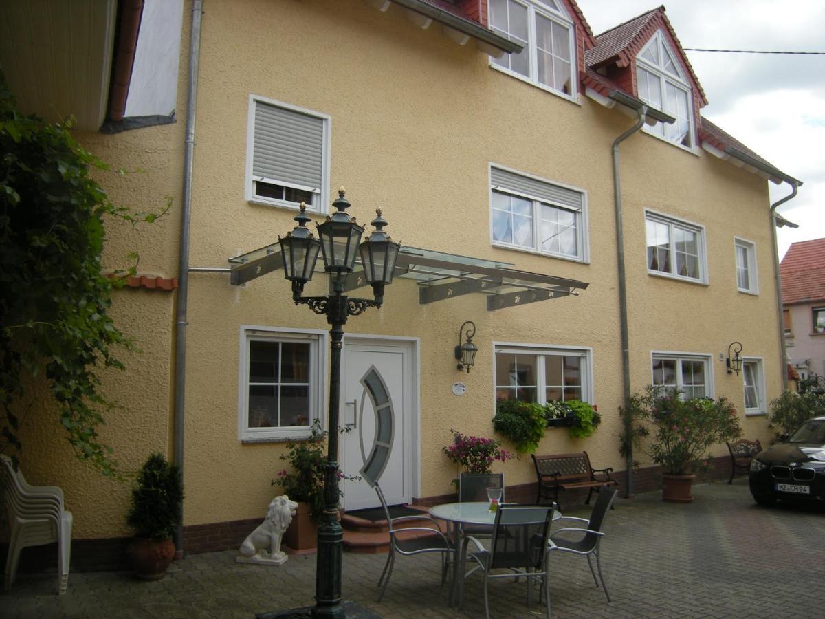 Weingut Und Gaestehaus Henrici Friesenheim is an Ortsgemeinde Kültér fotó